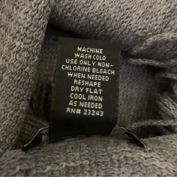 New York & Company Cozy Gray Scarf Fringe Grey Fall Winter Long - Picture 7 of 9